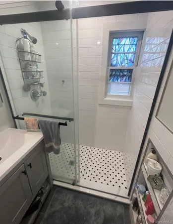 $2,900 | 555 West Broadway, Unit 2E, Long Beach, NY 11561