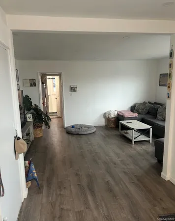 $2,900 | 555 West Broadway, Unit 2E, Long Beach, NY 11561