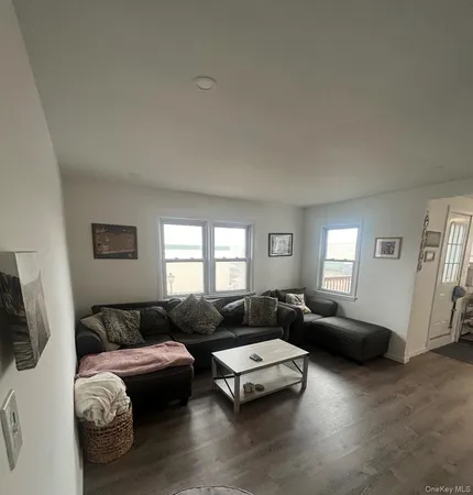$2,900 | 555 West Broadway, Unit 2E, Long Beach, NY 11561