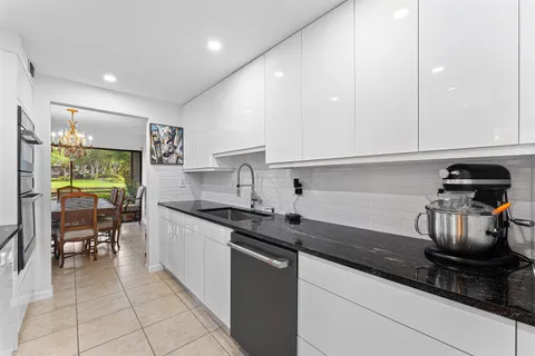 $749,900 | 6864 Willow Wood Drive, Unit 405, Boca Raton, FL 33434