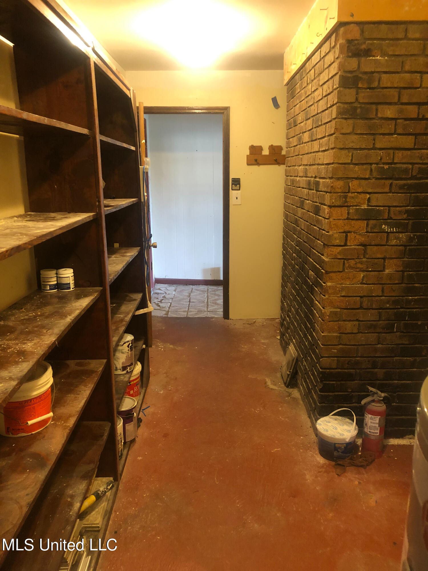 4319 Hernando Road Holly Springs, MS 38635 - Photo 19 of 28 pantry