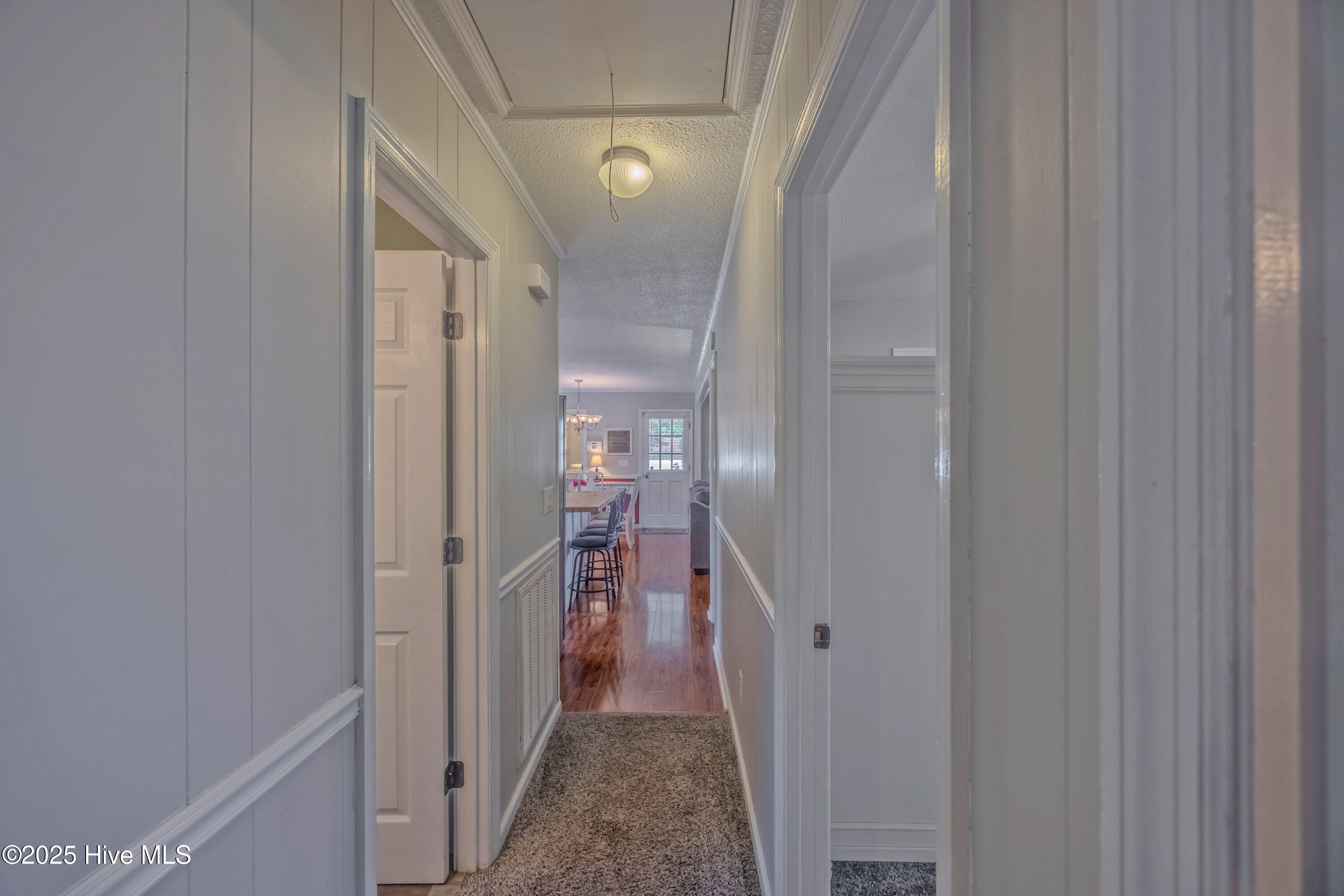 1110 South Dobson Chapel Road Magnolia, NC 28453 - Photo 40 of 46 Hallway with Chair rail