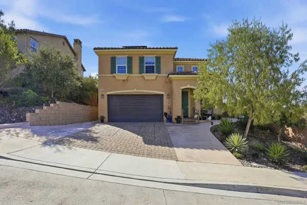 $1,049,000 | 1754 Avenida Regina, San Marcos, CA 92069
