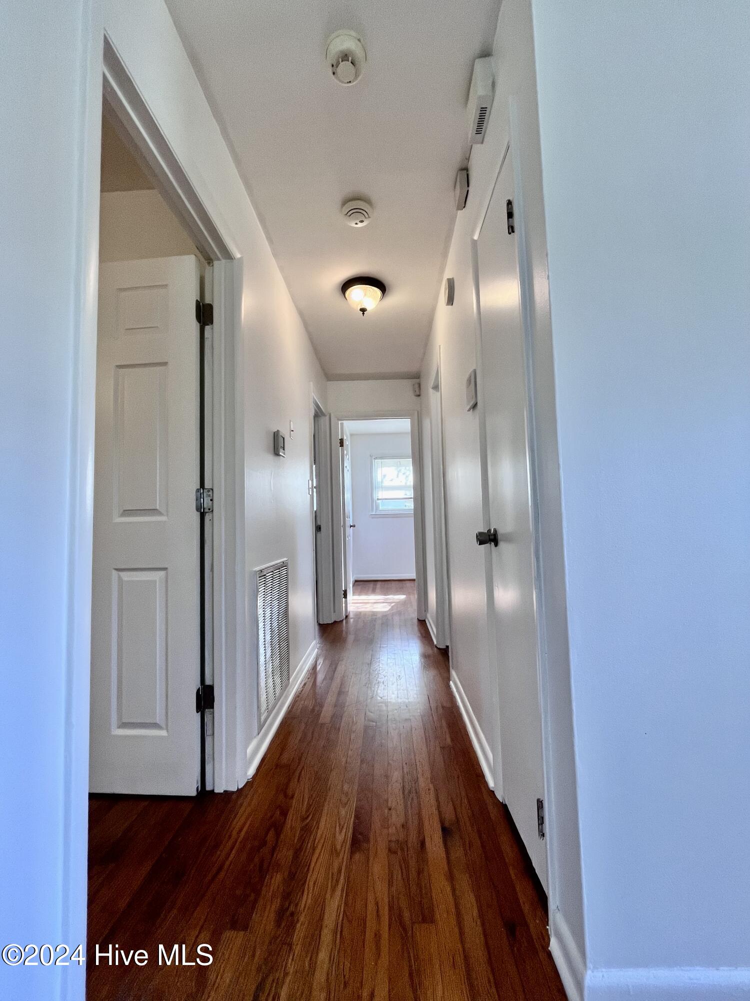 104 Cardinal Road Jacksonville, NC 28546 - Photo 10 of 23 Hallway