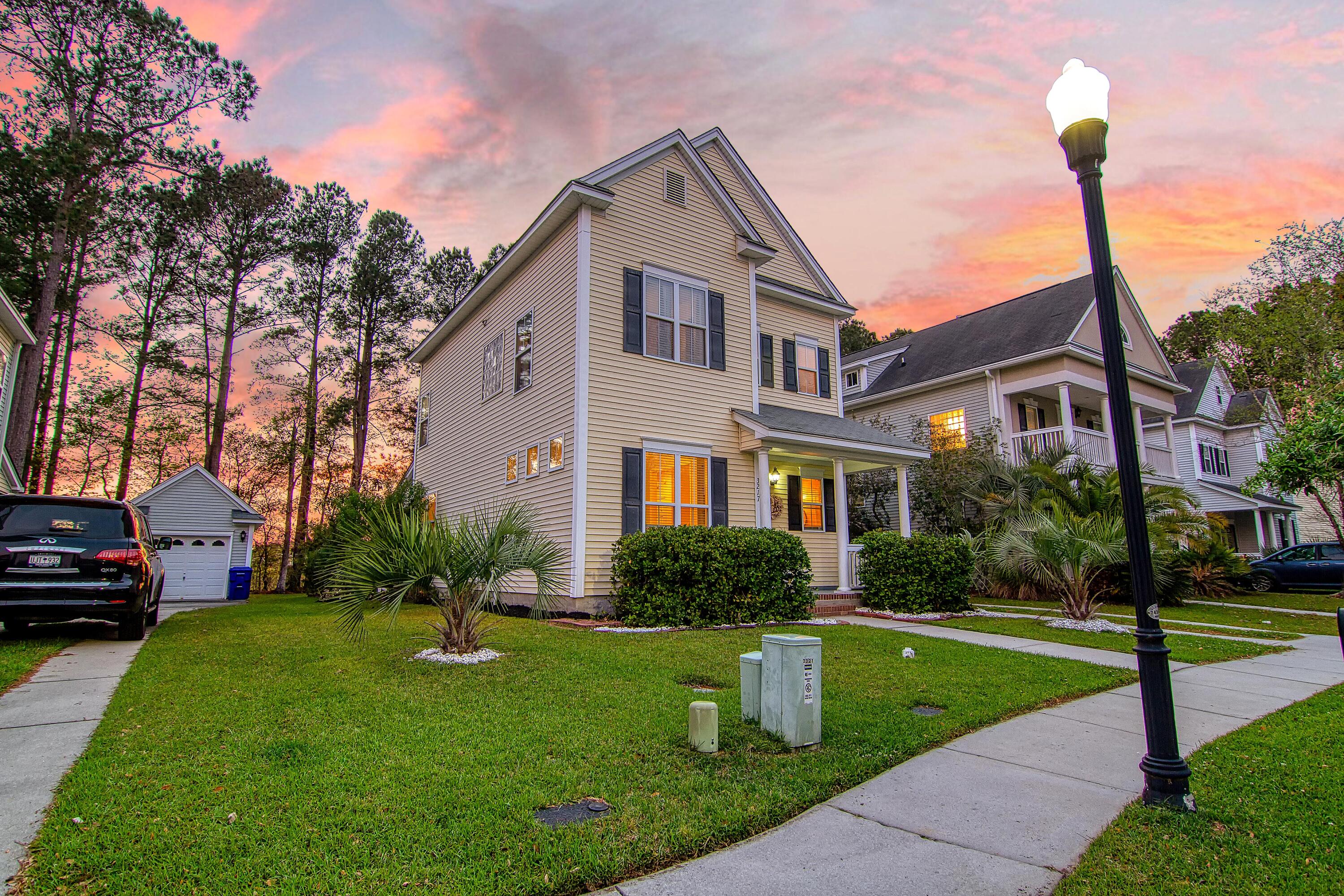 3217 Beaconsfield Road Mount Pleasant, SC 29466 - Photo 23 of 61 CREM_3217 Beaconsfield Twilight_012