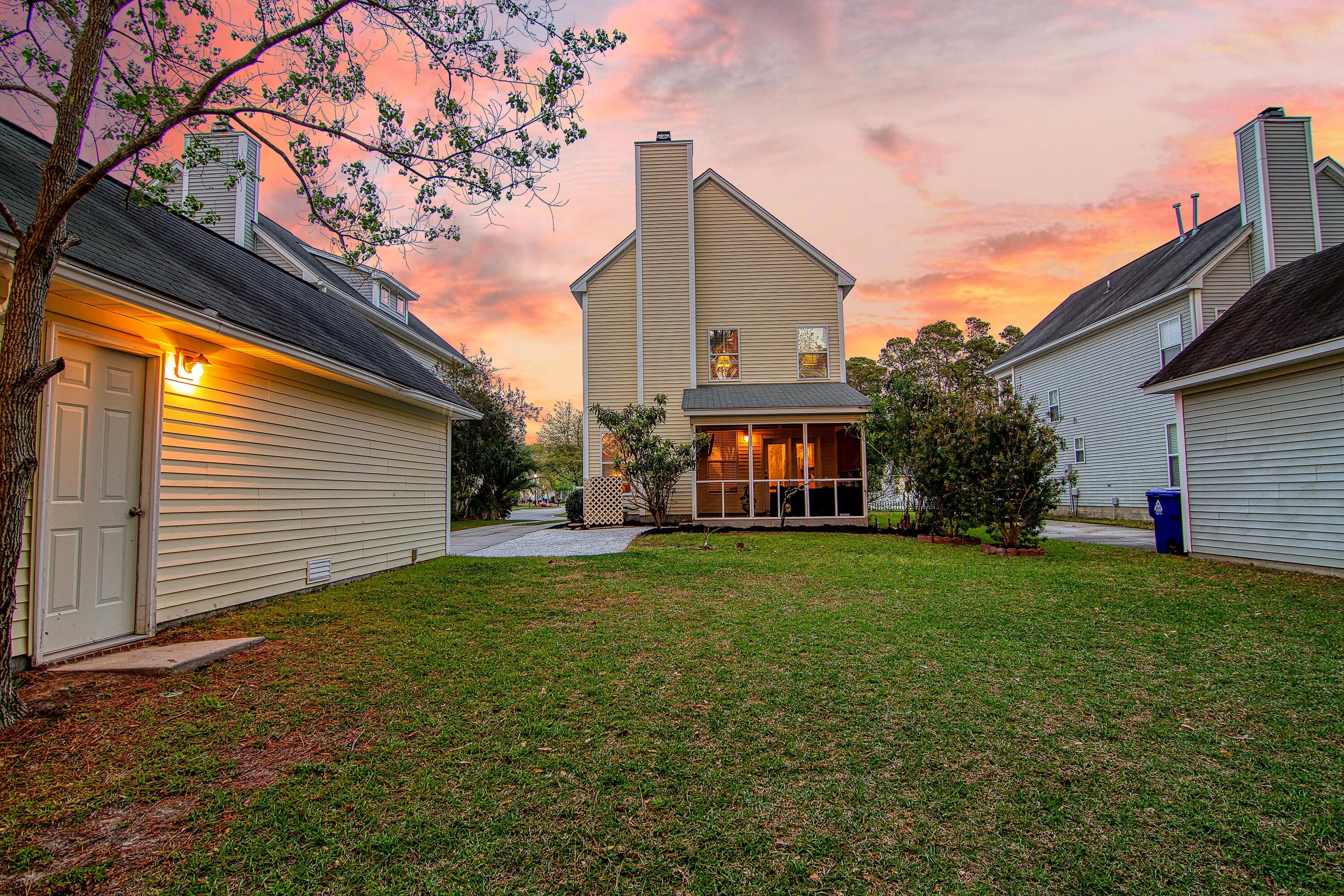 3217 Beaconsfield Road Mount Pleasant, SC 29466 - Photo 35 of 61 CREM_3217 Beaconsfield Twilight_007