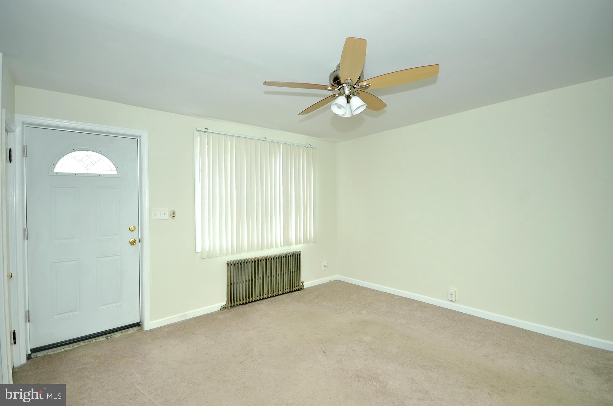 827 Rappolla Street Baltimore, MD 21224 - Photo 13 of 16 Living Room