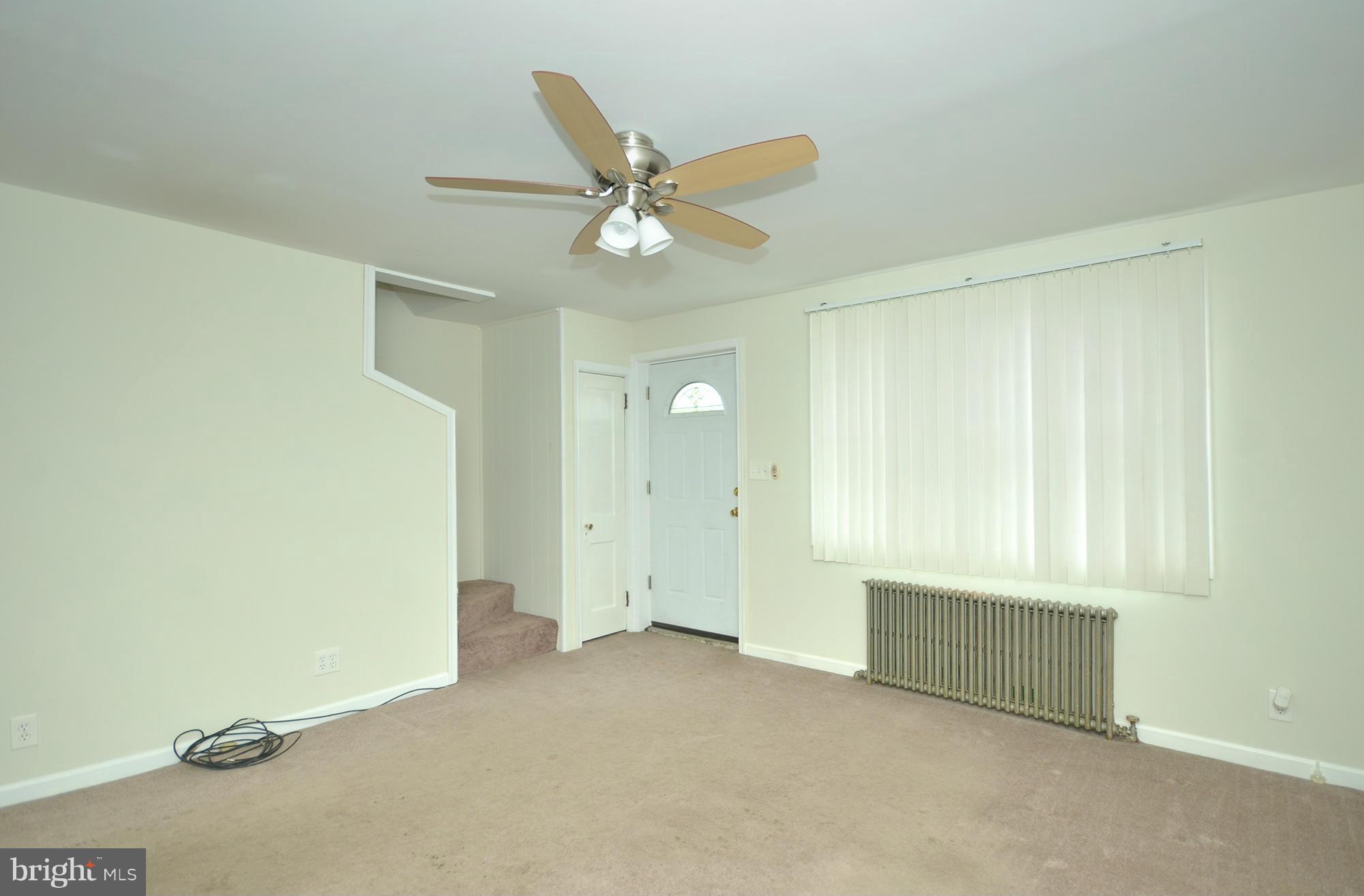 827 Rappolla Street Baltimore, MD 21224 - Photo 14 of 16 Living Room