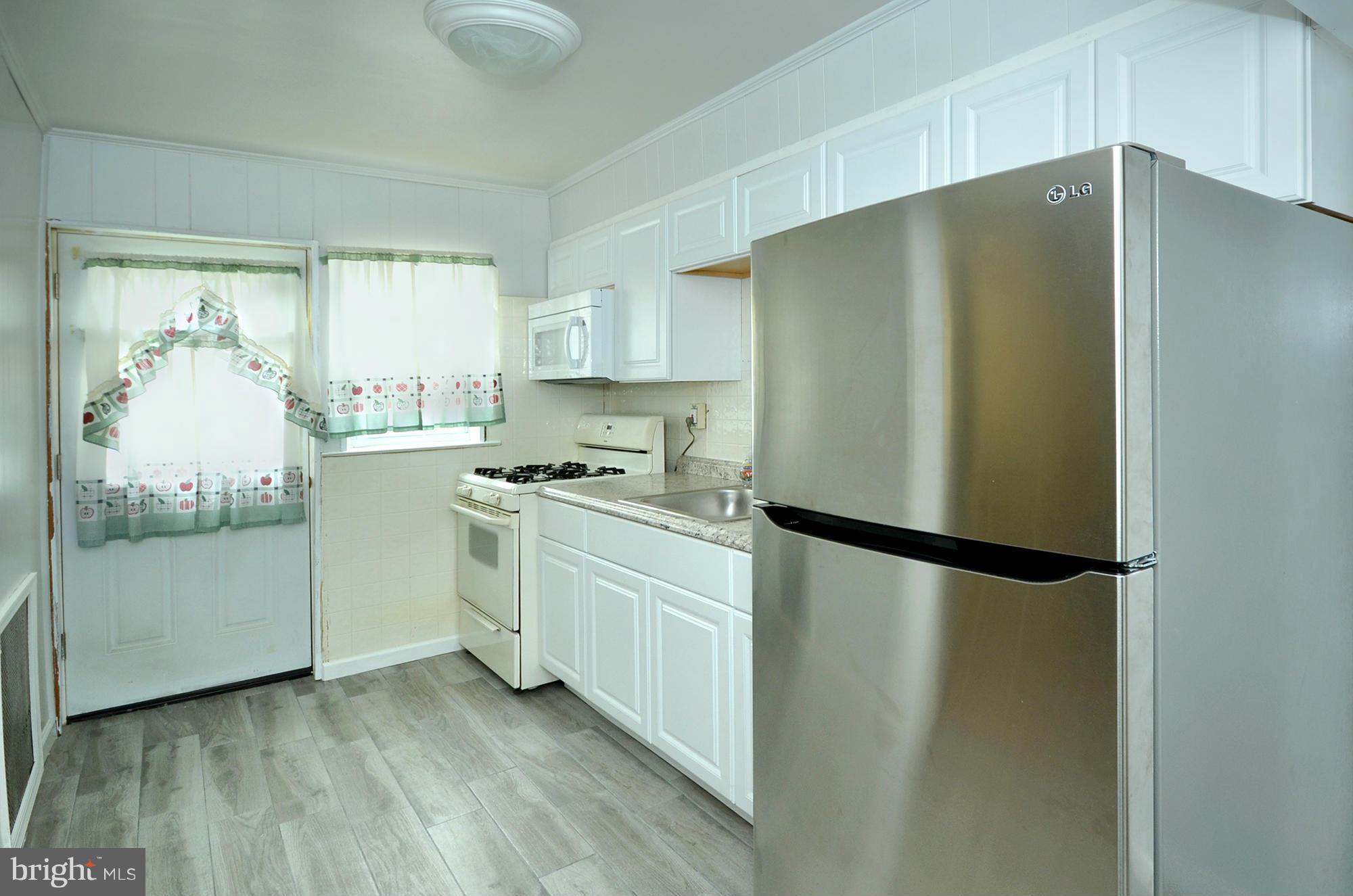 827 Rappolla Street Baltimore, MD 21224 - Photo 3 of 16 Kitchen