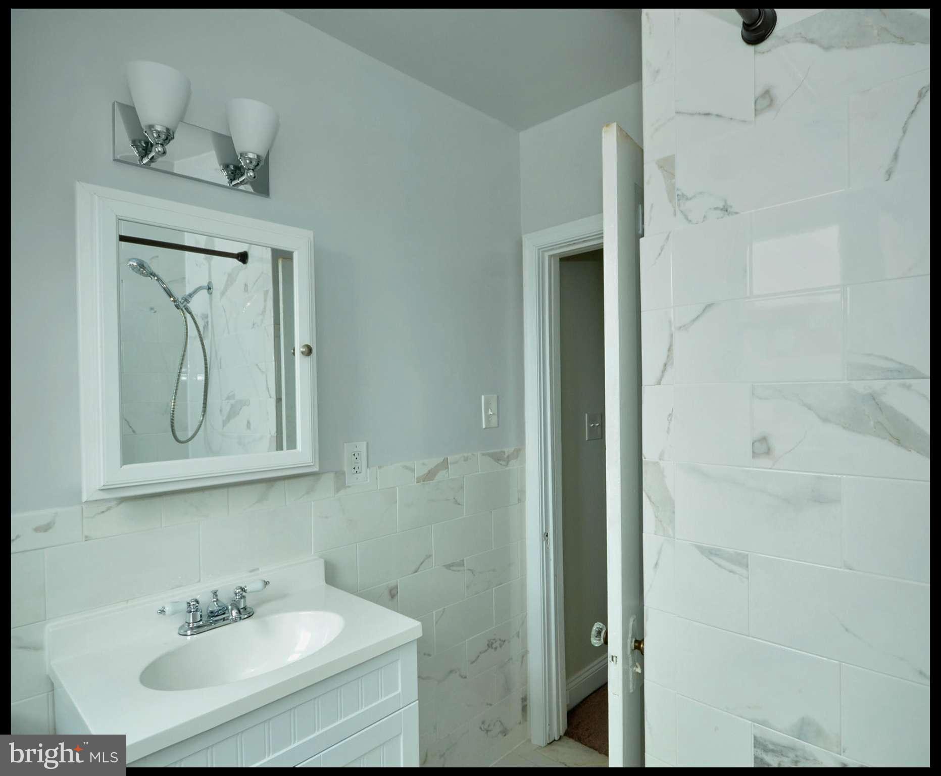 827 Rappolla Street Baltimore, MD 21224 - Photo 5 of 16 Bath
