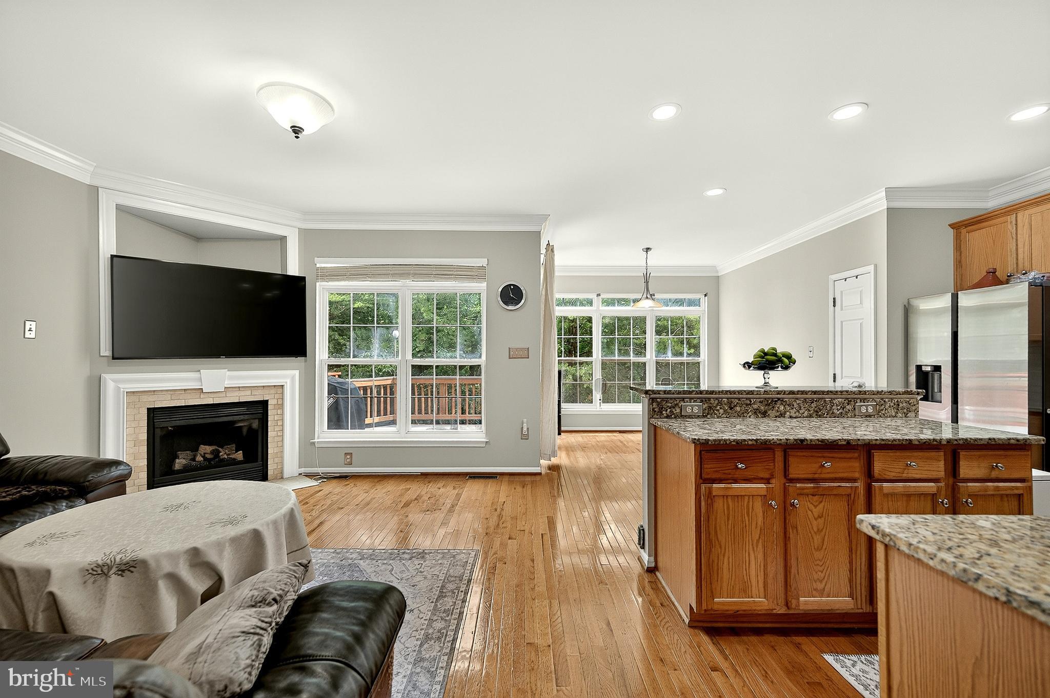 7332 Hampton Manor Place Springfield, VA 22150 - Photo 10 of 52 Gallery Image 10