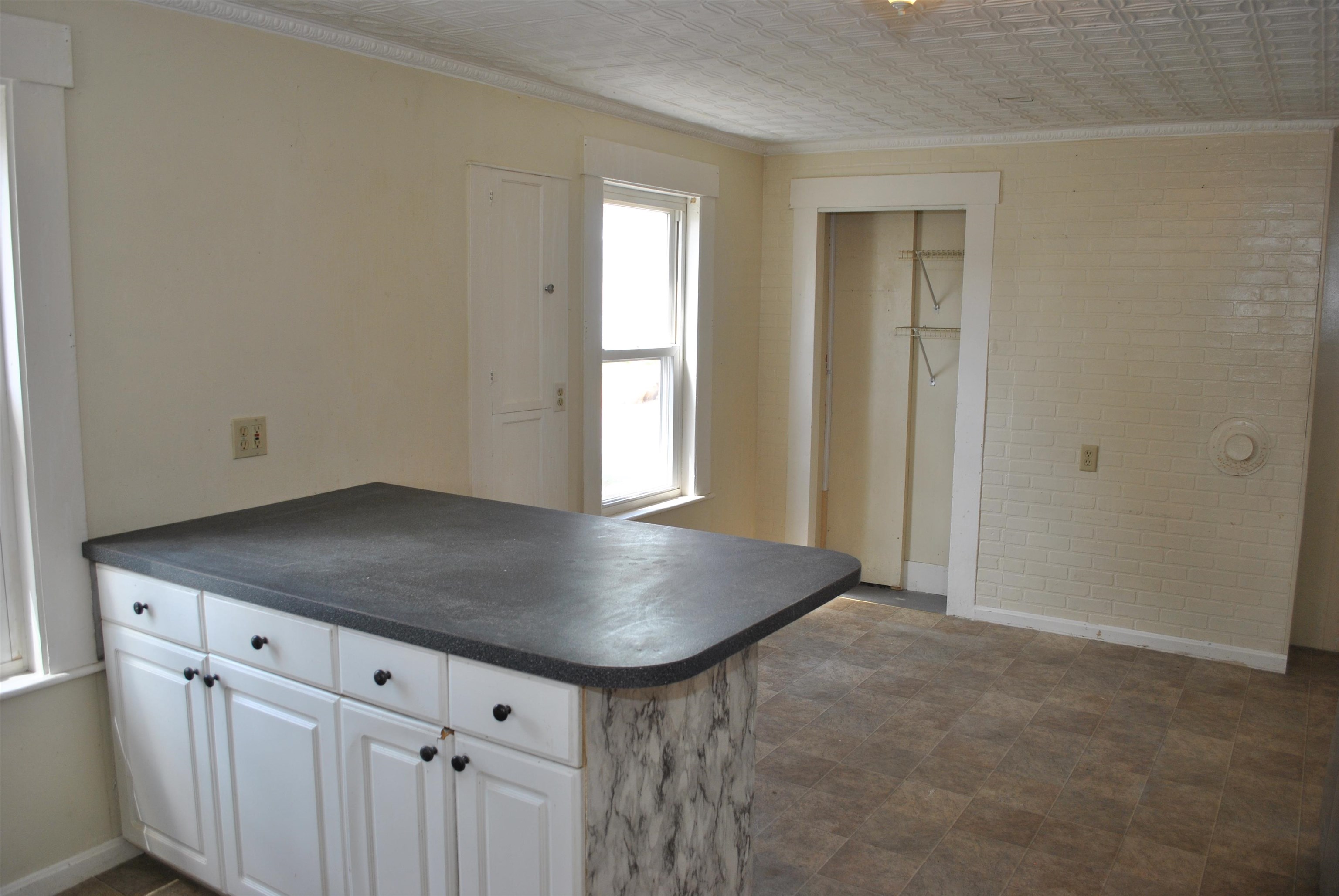 77 Winter Street Rochester, NH 03867 - Photo 7 of 20