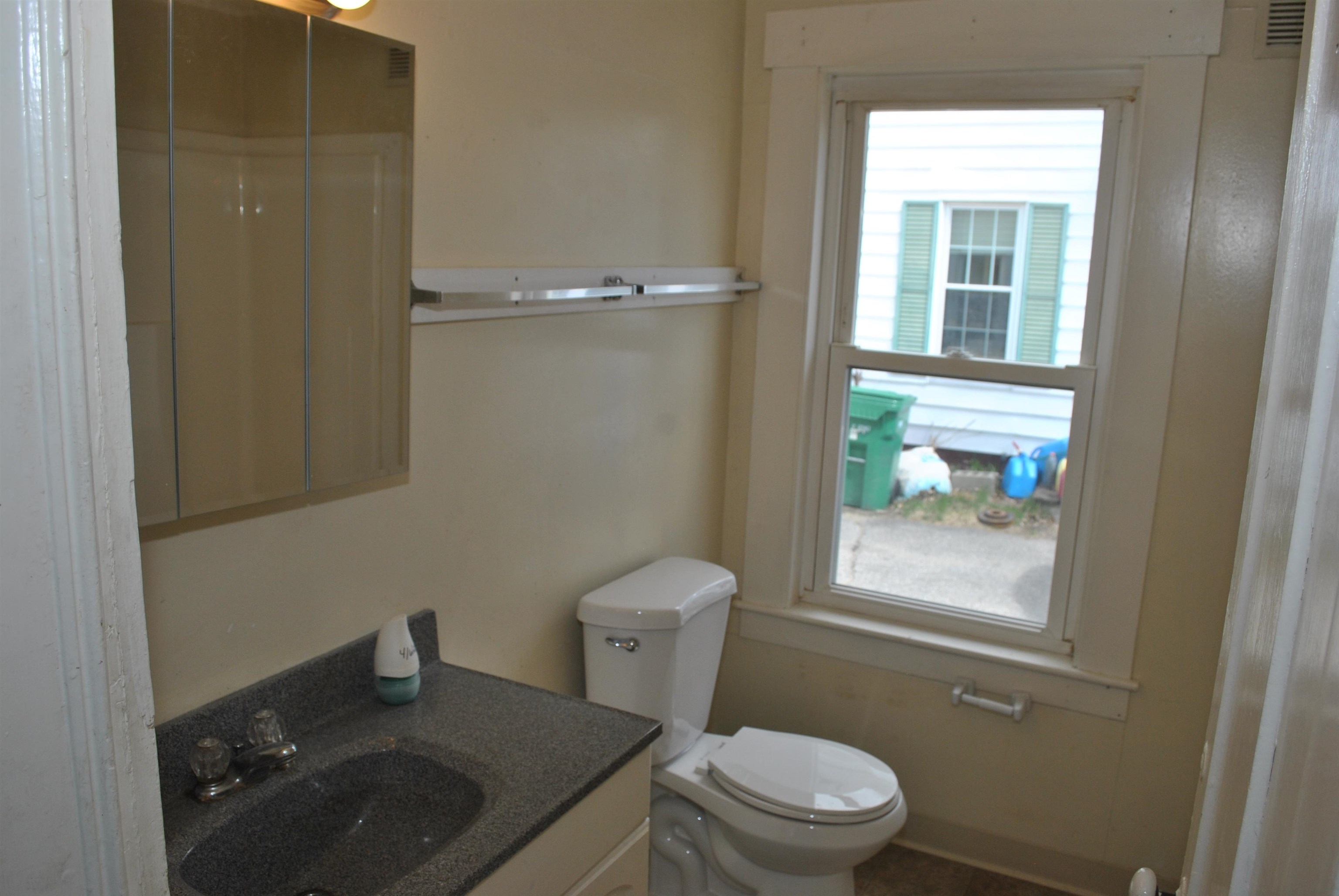 77 Winter Street Rochester, NH 03867 - Photo 8 of 20