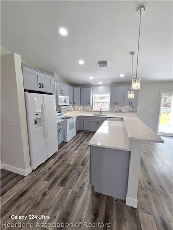 $2,400 | 120 Clinton Avenue, Lake Placid, FL 33852