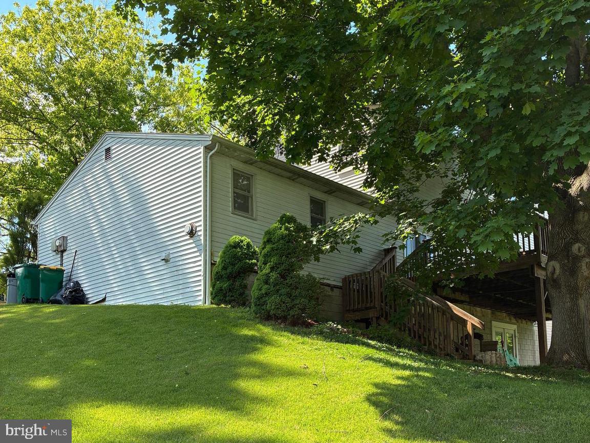 504 Spring House Road Camp Hill, PA 17011 - Photo 4 of 17