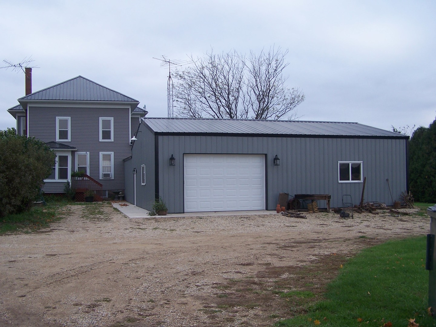 4045 East 22nd Road Serena, IL 60549 - Photo 28 of 31 a front view of a house with a yard