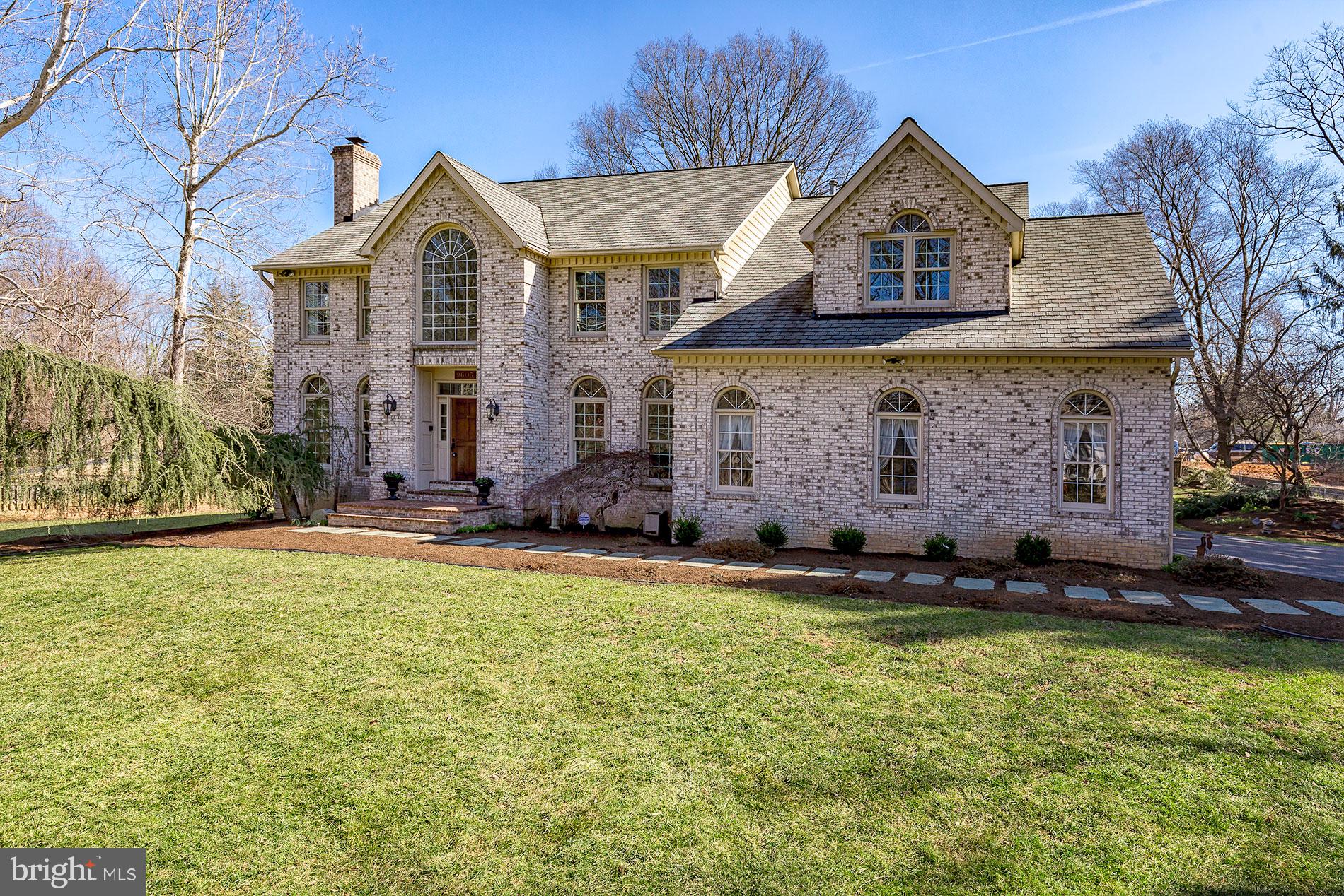 9605 Clarks Crossing Road Vienna, VA 22182 - Photo 1 of 52