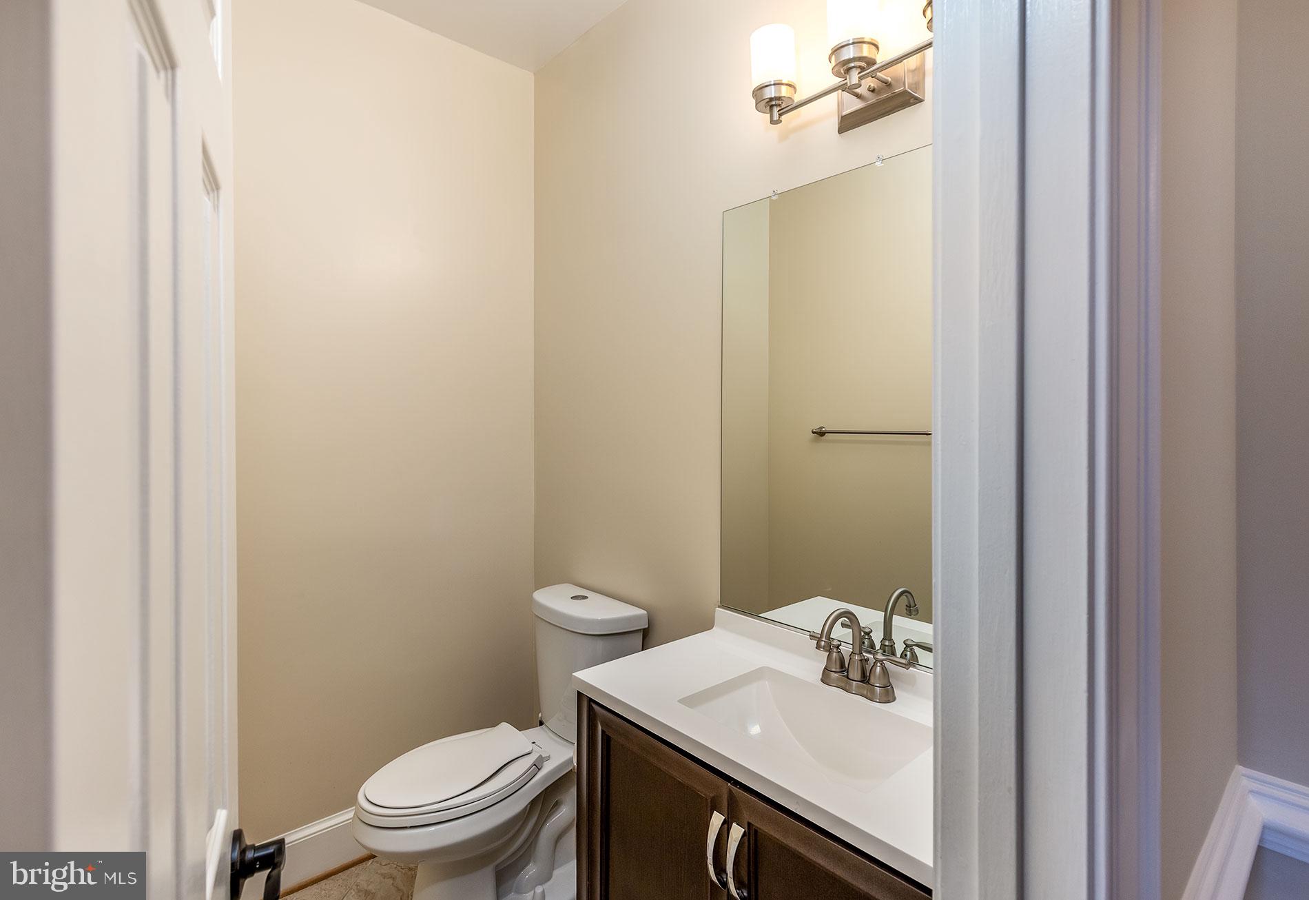 9605 Clarks Crossing Road Vienna, VA 22182 - Photo 19 of 52