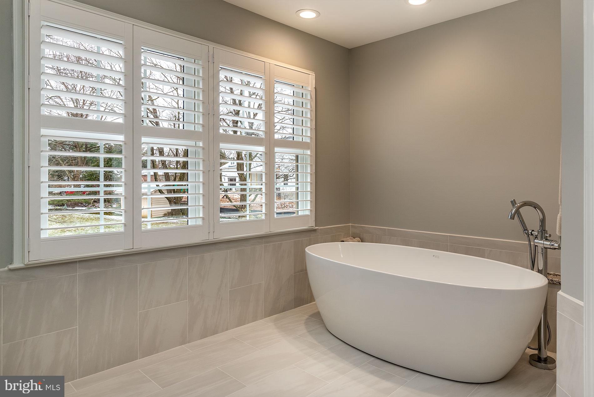 9605 Clarks Crossing Road Vienna, VA 22182 - Photo 25 of 52