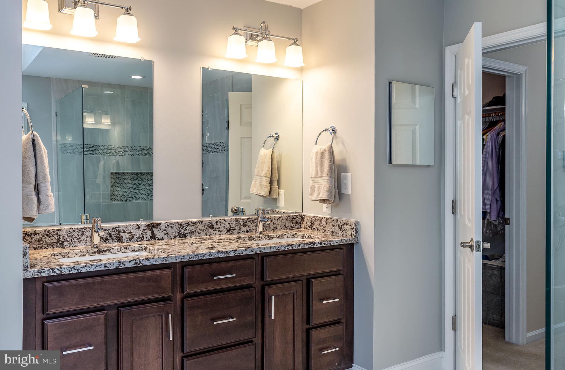 9605 Clarks Crossing Road Vienna, VA 22182 - Photo 26 of 52