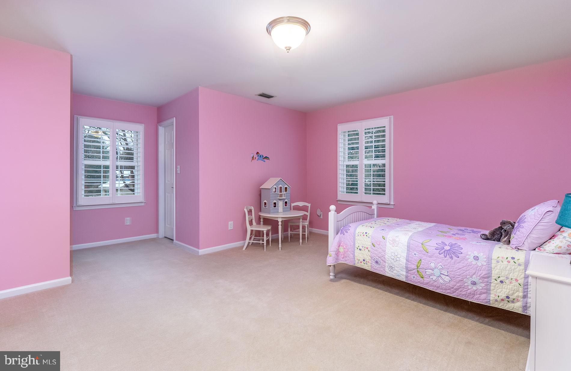 9605 Clarks Crossing Road Vienna, VA 22182 - Photo 31 of 52