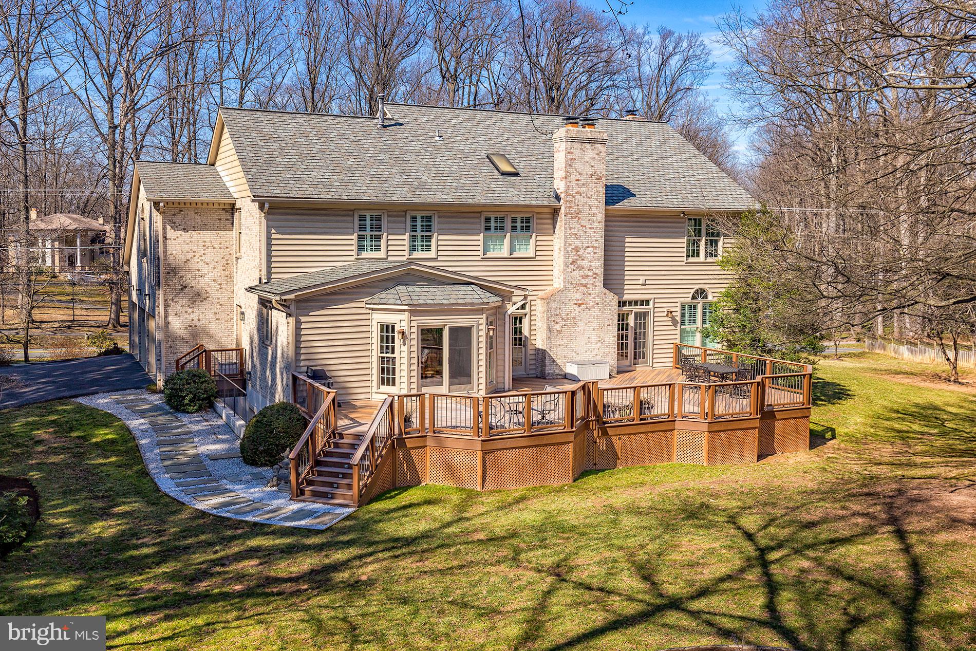 9605 Clarks Crossing Road Vienna, VA 22182 - Photo 40 of 52