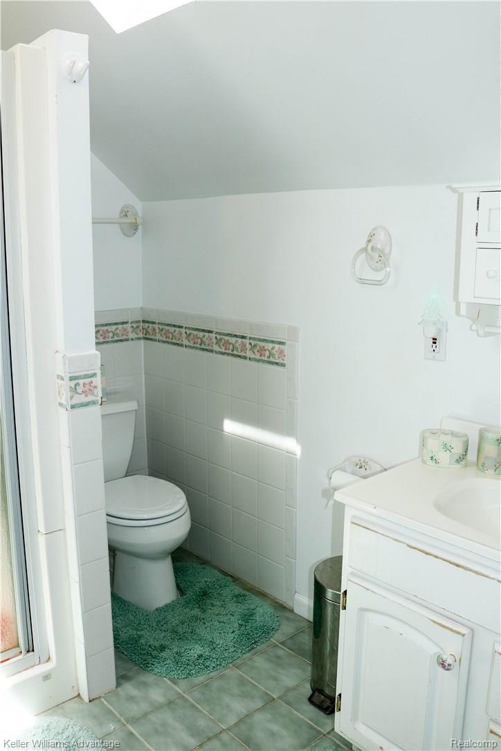 20105 Farmington Road Livonia, MI 48152 - Photo 41 of 61 F43.jpg