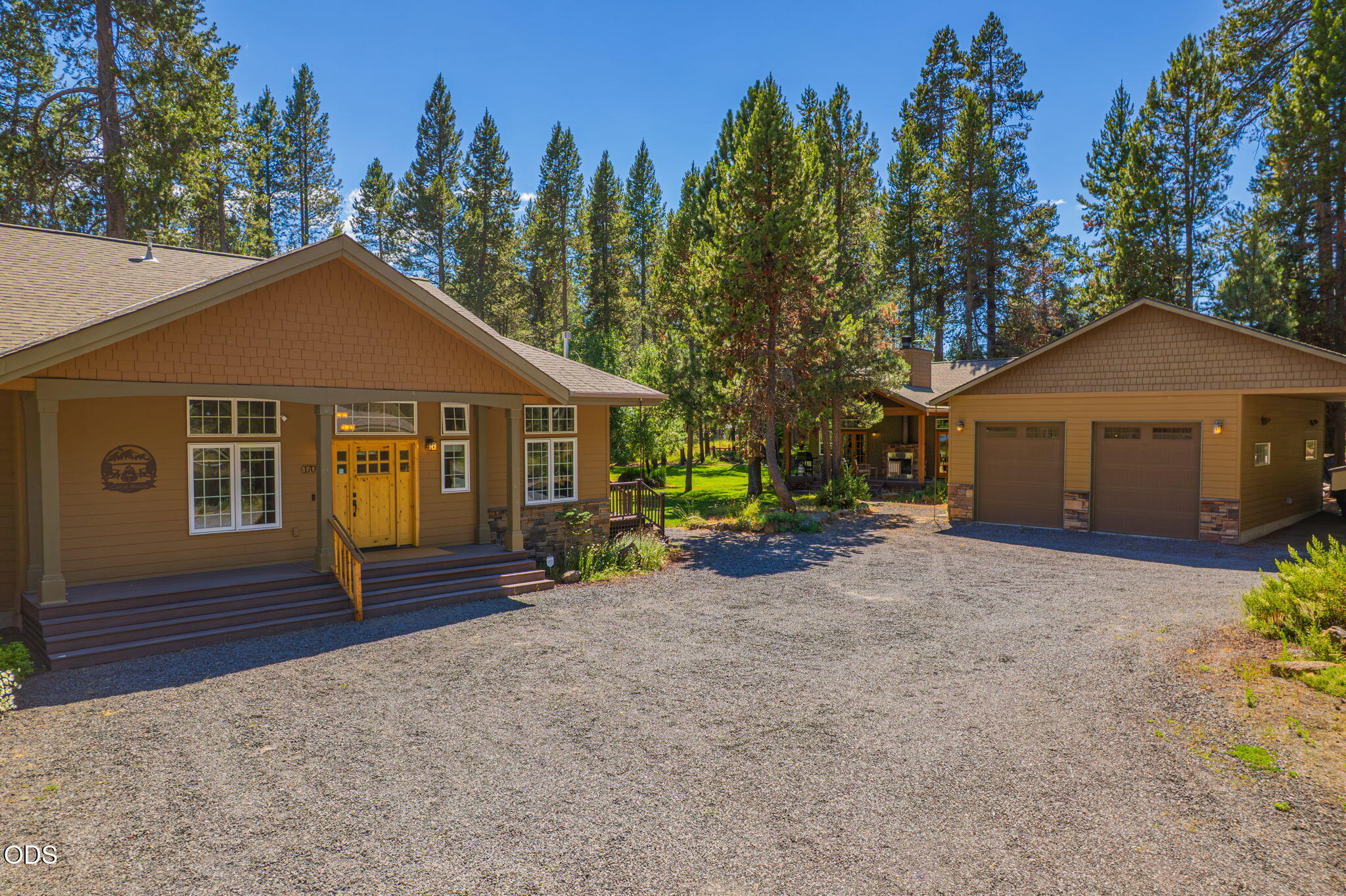 17075 Pasadena Road Bend, OR 97707 - Photo 4 of 71