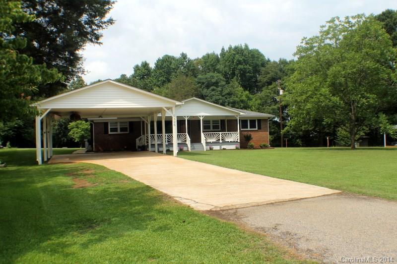 1326 Cedar Pine Lake Road Lancaster, SC 29720 - Photo 2 of 17 Gallery Image 2