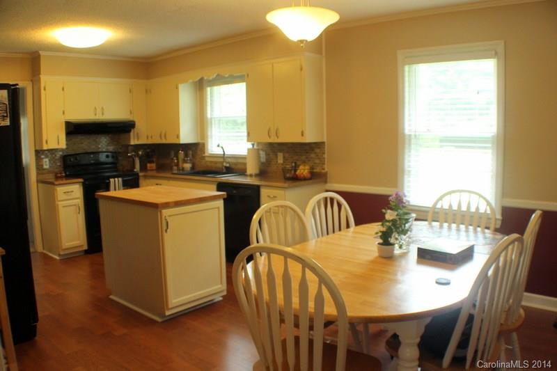 1326 Cedar Pine Lake Road Lancaster, SC 29720 - Photo 4 of 17 Gallery Image 4
