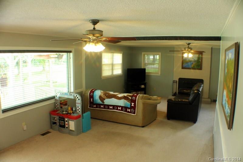 1326 Cedar Pine Lake Road Lancaster, SC 29720 - Photo 8 of 17 Gallery Image 8
