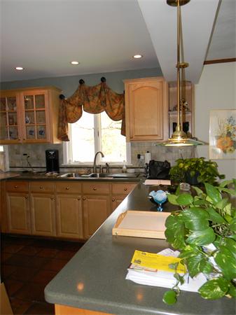 353 York Street Canton, MA 02021 - Photo 5 of 13 Gallery Image 5