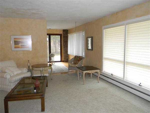 353 York Street Canton, MA 02021 - Photo 7 of 13 Gallery Image 7