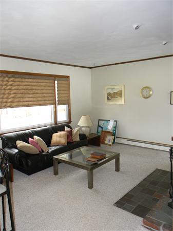 353 York Street Canton, MA 02021 - Photo 8 of 13 Gallery Image 8
