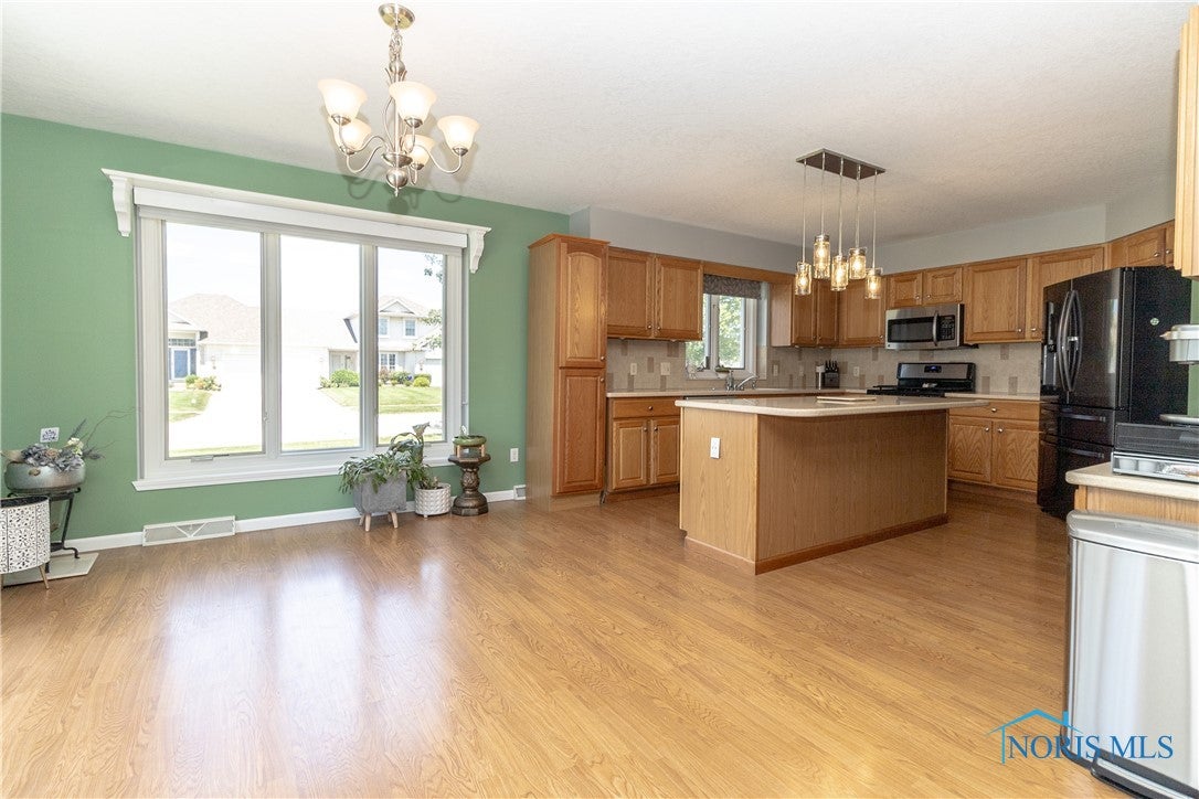 1070 Waterville Monclova Road Waterville, OH 43566 - Photo 8 of 36 Kitchen