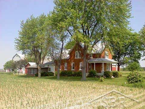 3220 Maple Road Frankenmuth, MI 48734 - Photo 8 of 12 20034968-7.JPG