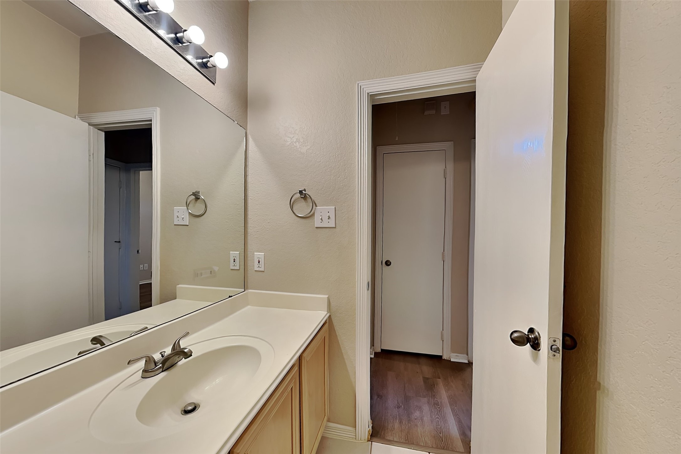 285 Mesa View Conroe, TX 77316 - Photo 12 of 16