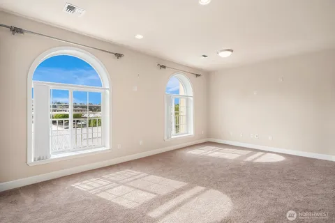 $1,330,000 | 11004 Northeast 11th Street, Unit 606, Bellevue, WA 98004