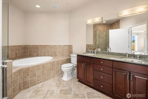 $1,330,000 | 11004 Northeast 11th Street, Unit 606, Bellevue, WA 98004