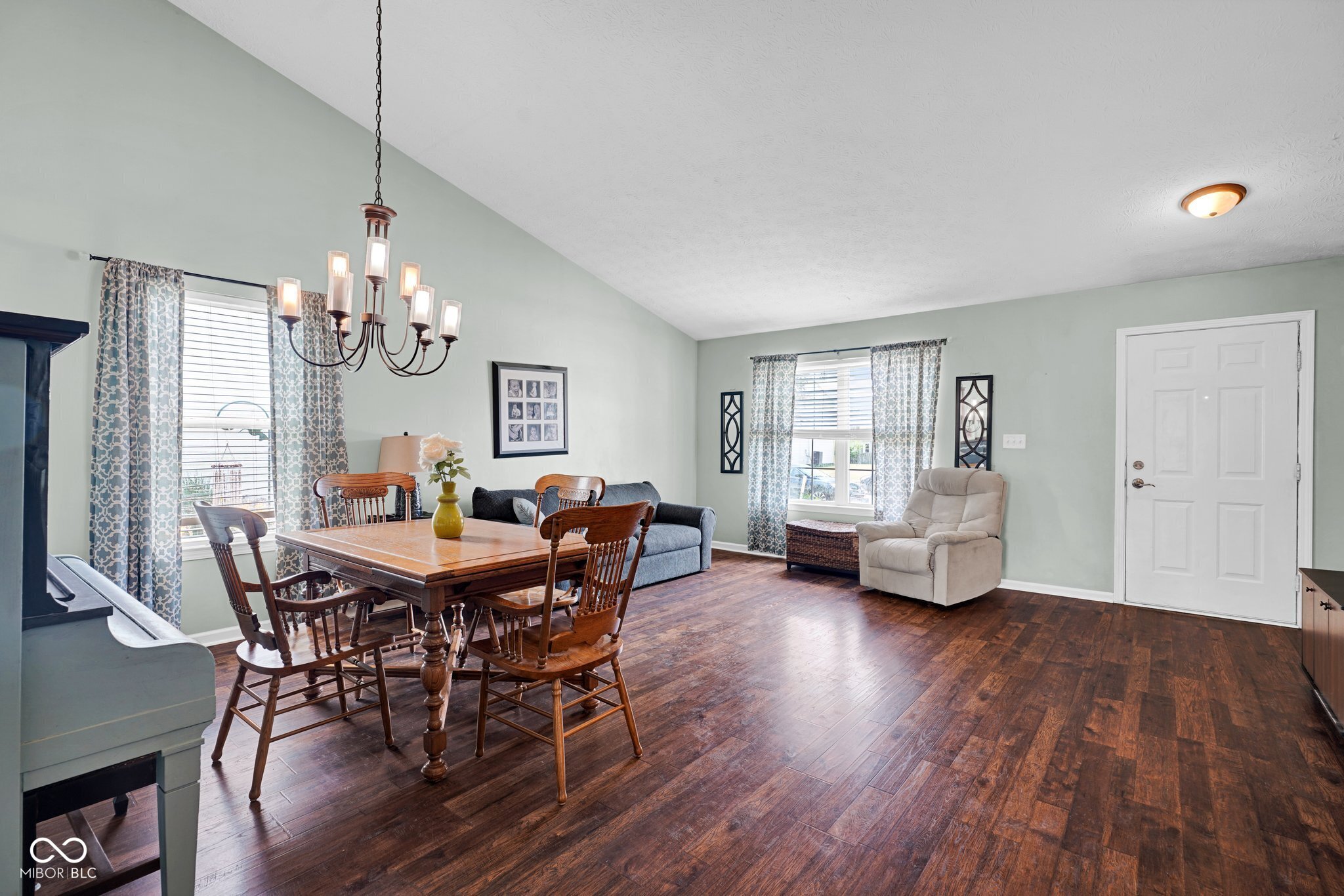 1280 Summer Ridge Lane Brownsburg, IN 46112 - Photo 4 of 29 Gallery Image 4