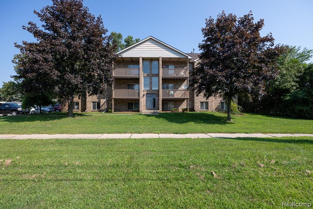 35330 Van Born Road, Unit 101 Wayne, MI 48184 - Photo 2 of 20