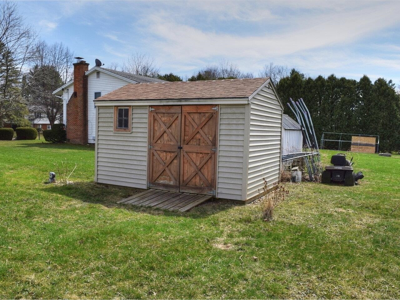 390 Hullcrest Road Shelburne, VT 05482 - Photo 35 of 39 Gallery Image 35