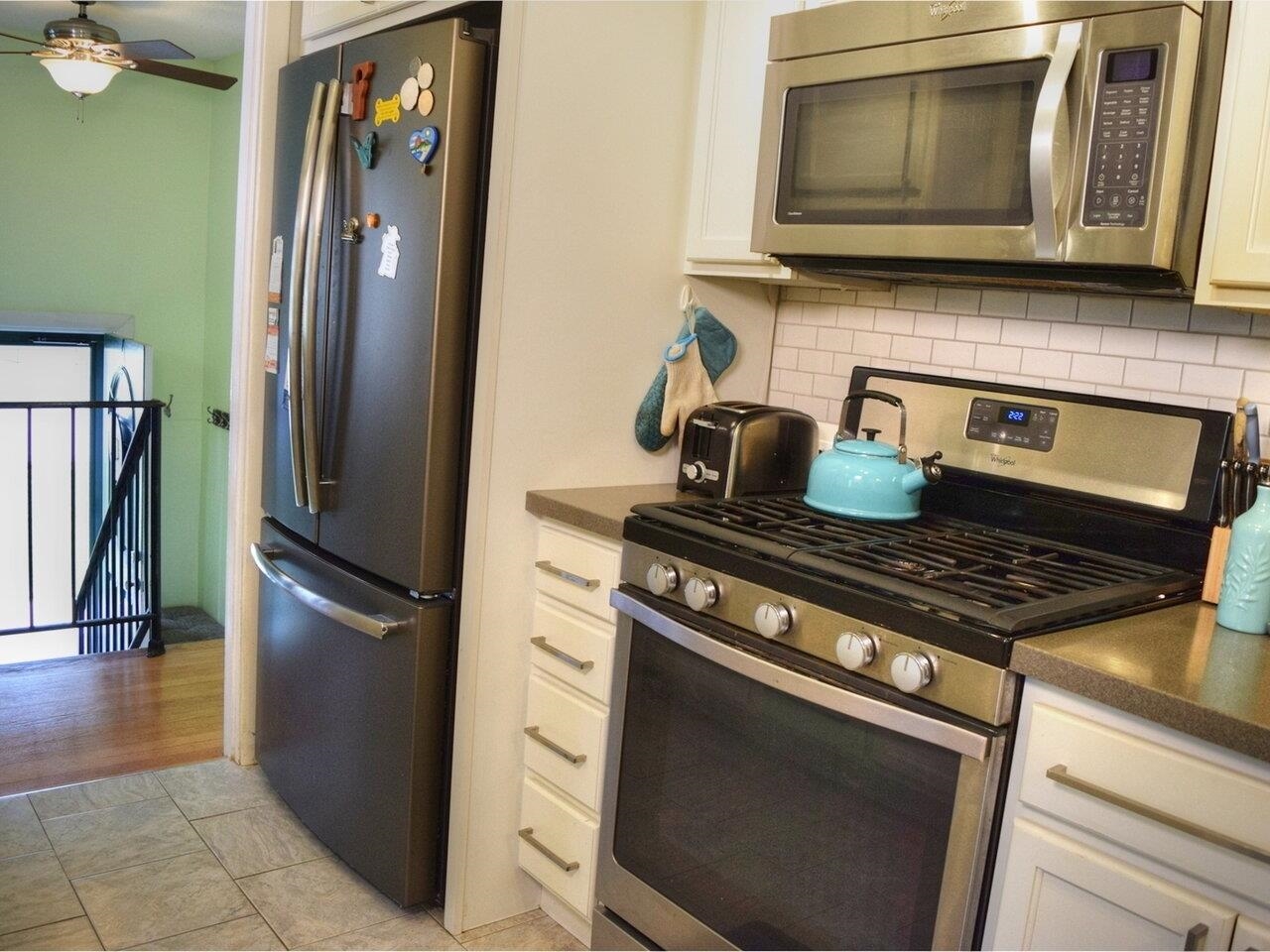 390 Hullcrest Road Shelburne, VT 05482 - Photo 4 of 39 Gallery Image 4