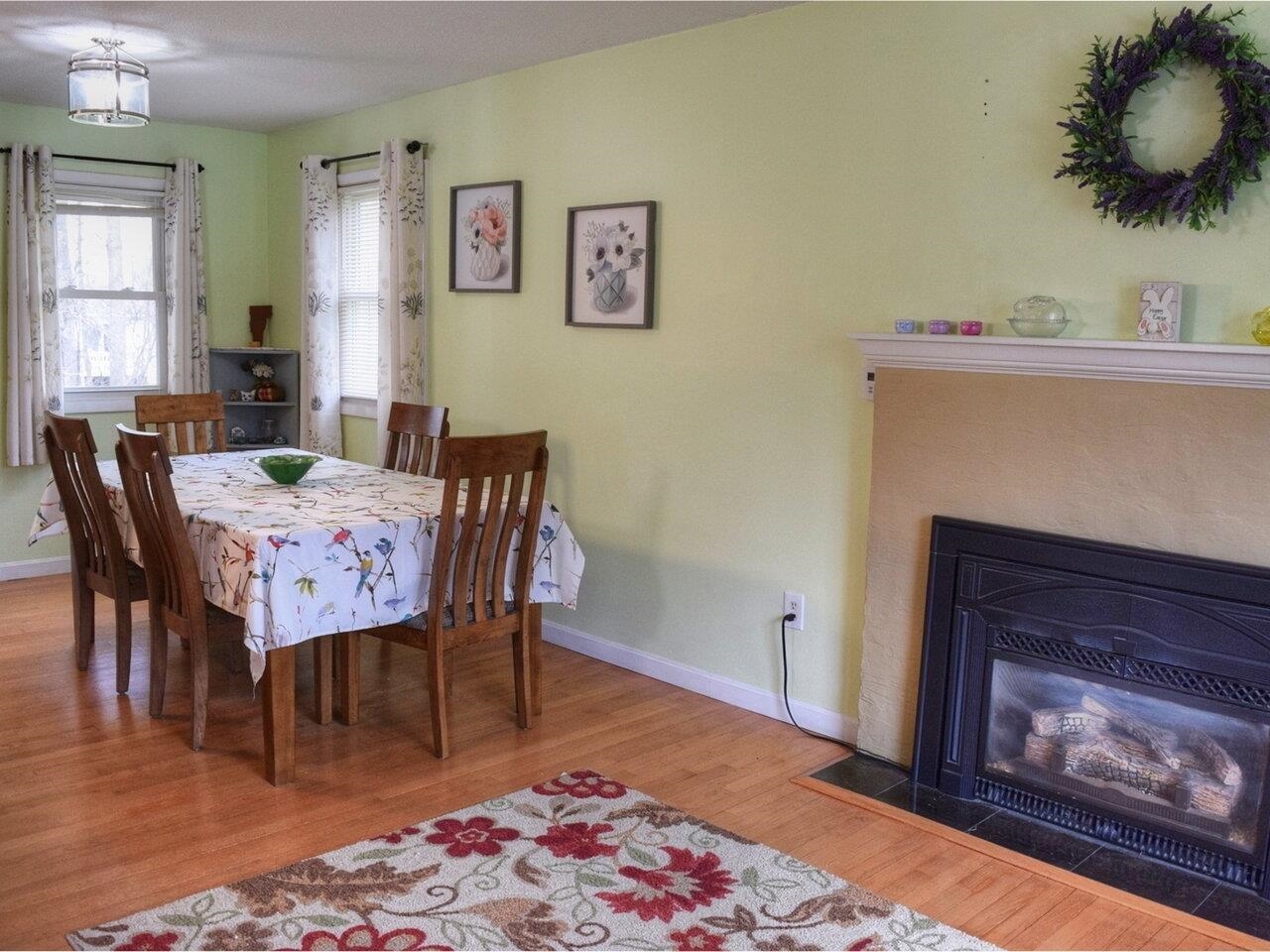 390 Hullcrest Road Shelburne, VT 05482 - Photo 8 of 39 Gallery Image 8