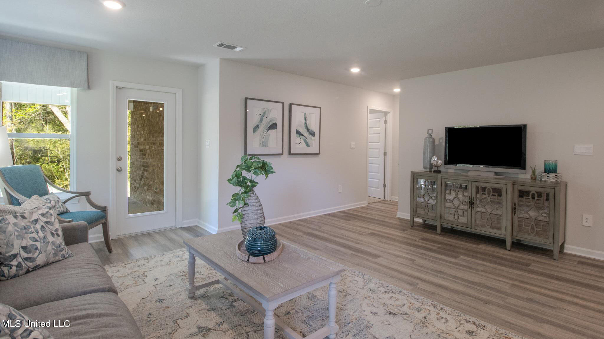 169 Mill Street Lucedale, MS 39452 - Photo 8 of 30 Living