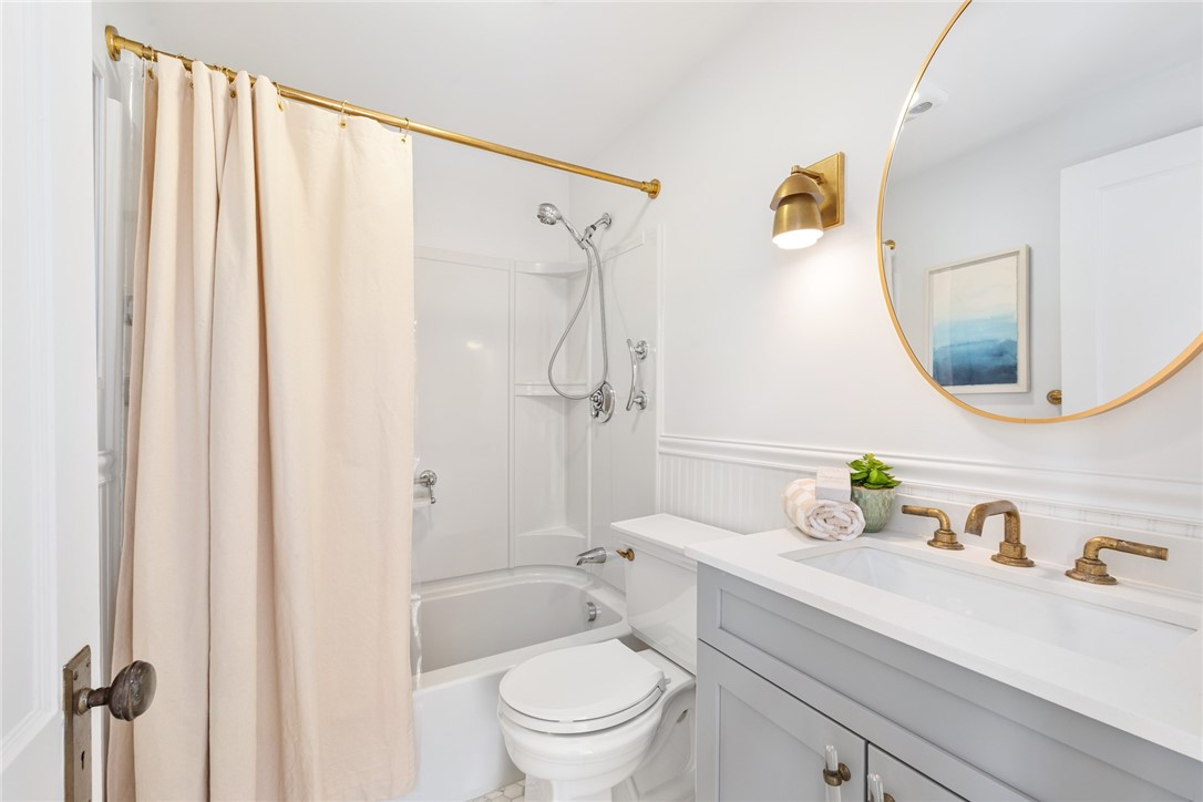 115 Washington Street Newport, RI 02840 - Photo 19 of 50 Full Bathroom on First Floor