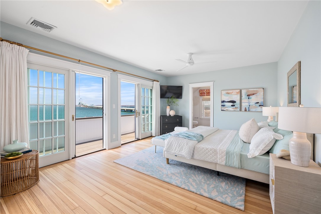 115 Washington Street Newport, RI 02840 - Photo 22 of 50 Looking out at water