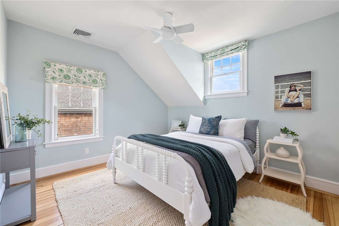 115 Washington Street Newport, RI 02840 - Photo 29 of 50 Guest Bedroom