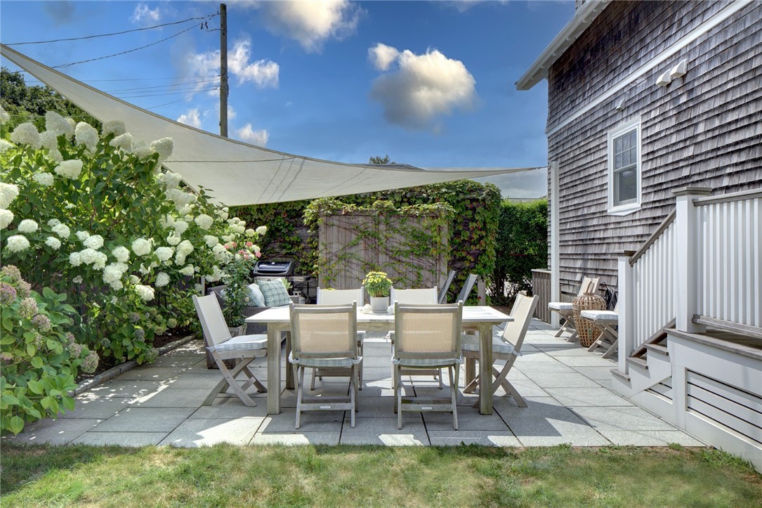 115 Washington Street Newport, RI 02840 - Photo 36 of 50 Backyard during summer