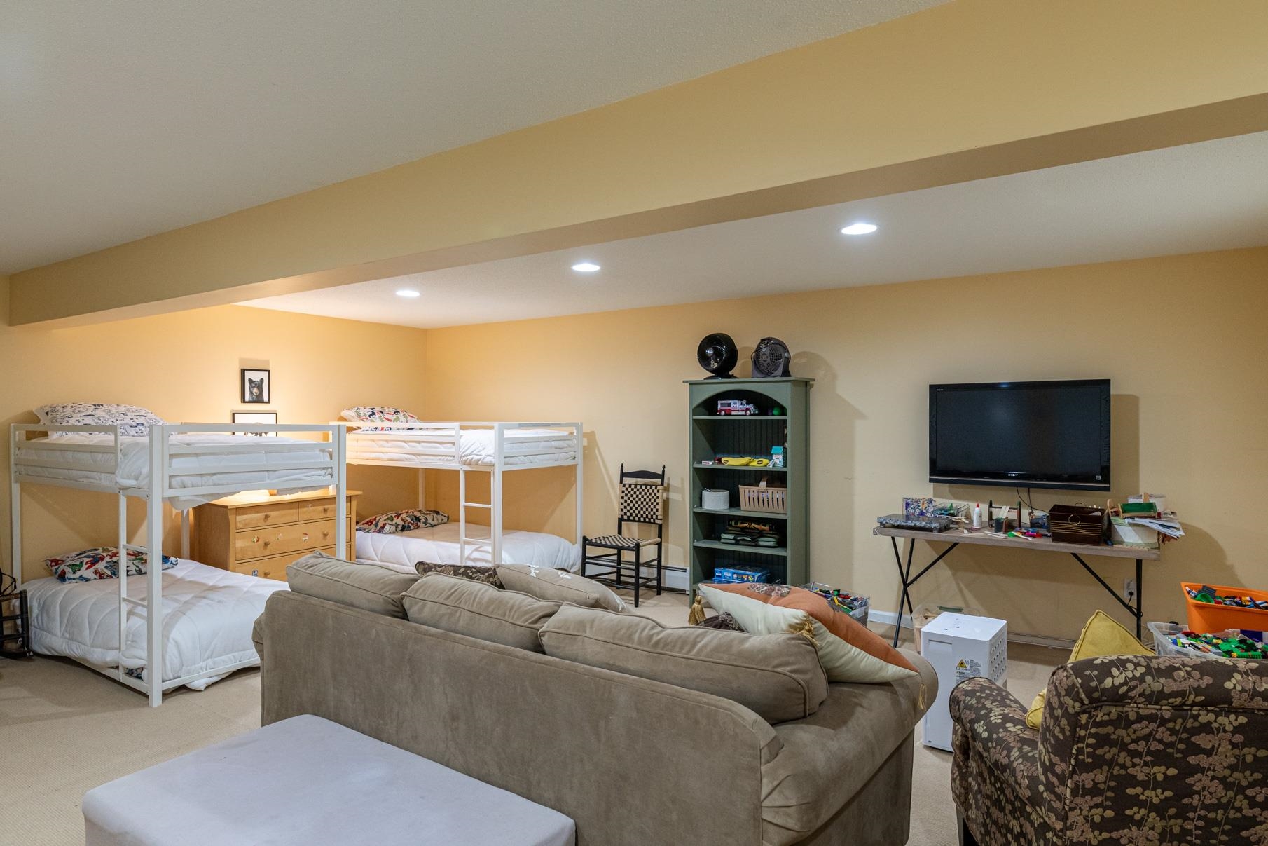 154 Kestrel Court Manchester, VT 05254 - Photo 26 of 33